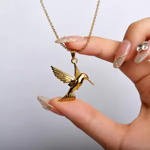 Stainless Steel Hummingbird-Shaped Pendant Necklace, Animal Theme Necklaces with Fade-Resistant Chain