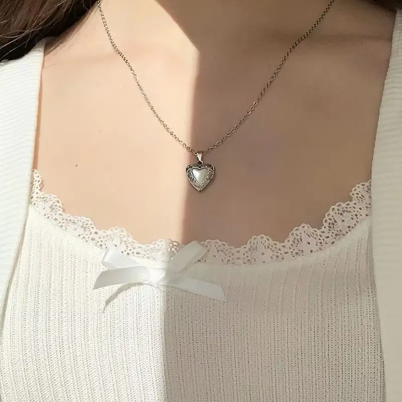 Heart Photo Frame Pendant Necklace Love Heart Charms Floating Locket Necklaces Women Men Fashion Memorial Jewelry
