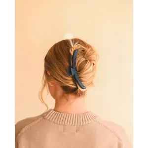 Navy Blue Mega Hold Claw Clip