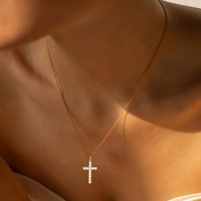 Zirconia-studded cross pendant bone chain, women's personalized light luxury ins-style versatile accessory