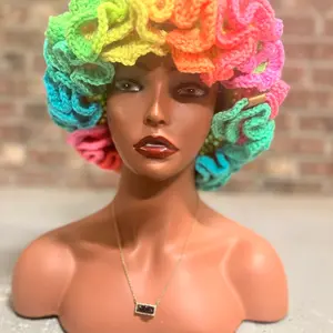 Retro ruffle hat