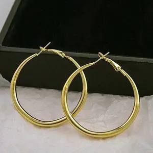 1Pair European-American Style Metallic Personalized Circle Earrings, Simple Premium Piercing Jewelry, Stylish Accessories for Women for Party