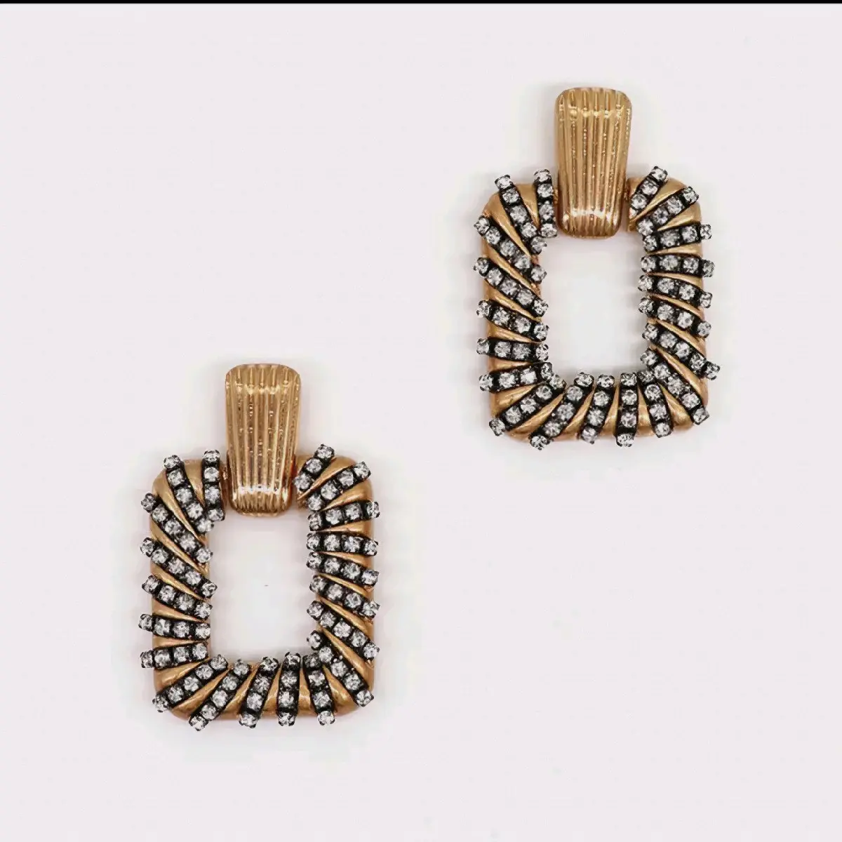 Vintage Gold-Plated Earings for Women - Fashion Accessory