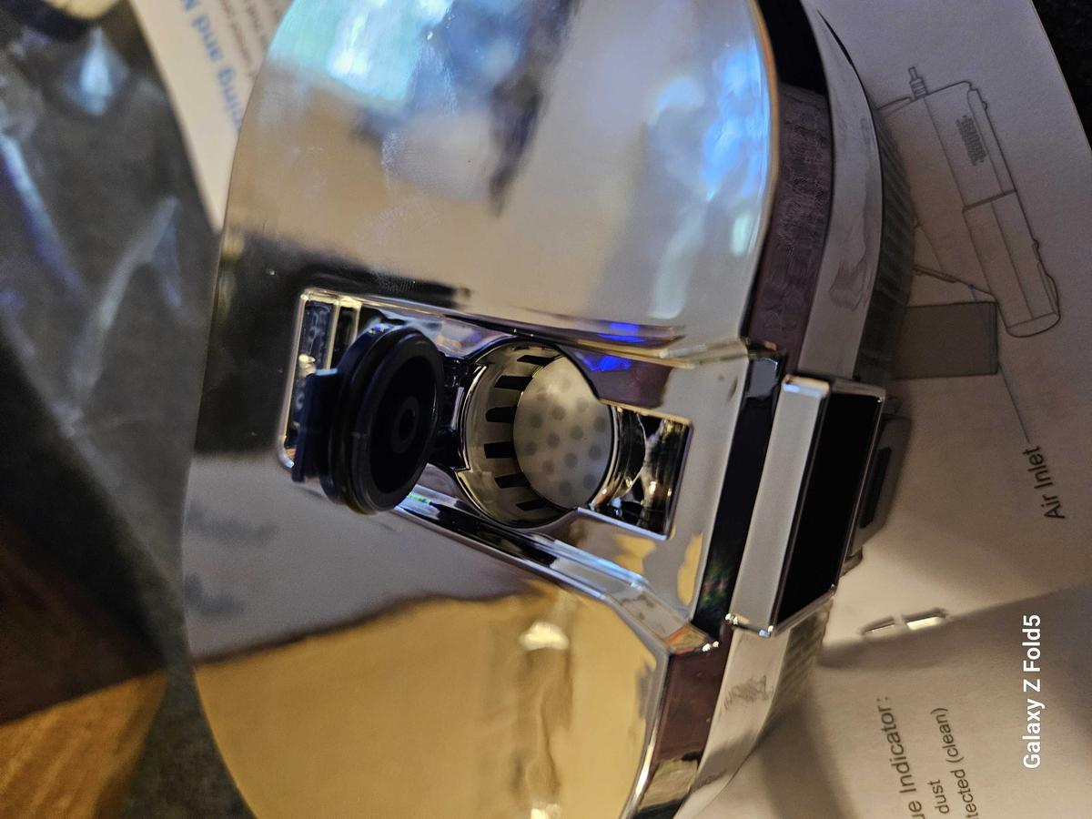 Item: Vacuum Cleaner