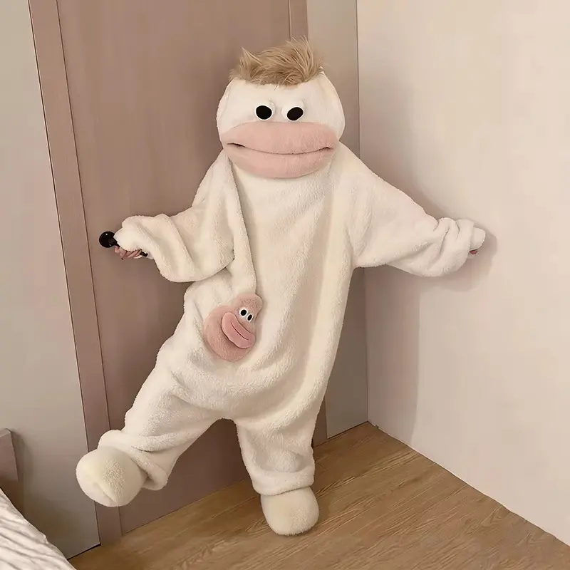 White-mouthed jumpsuit + shoes + comb