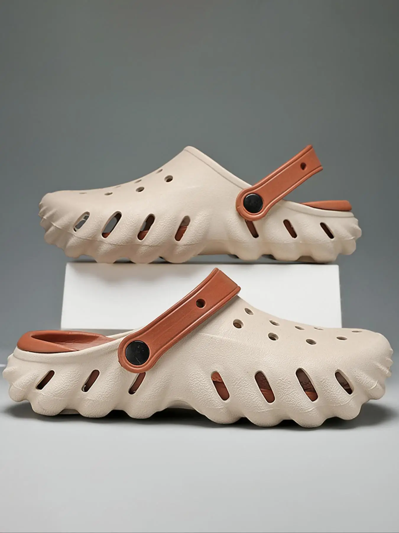 Men's Hollow Out Design Clogs, Casual Comfortable Breathable Clogs for Summer, Outdoor Beach Designer Slides Shoes for Daily & Back To School