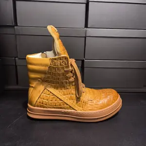 Retro shoes  Unisex Genuine Leather High-Top Ankle Boots  Large Hook Large Size Thick Sole Height-Increasing Lace-Up Shoes