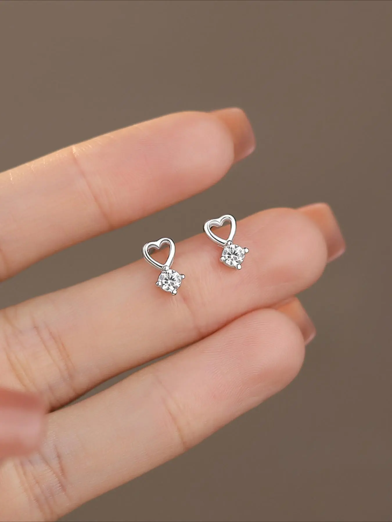 Elegant S925 Hollow Heart Zircon Earrings, Sparkling Artificial Zircon Jewelry, Perfect Gift for Women, Ideal for Daily Wear & Parties, Heart Shape Earrings, Heart Shaped Earring