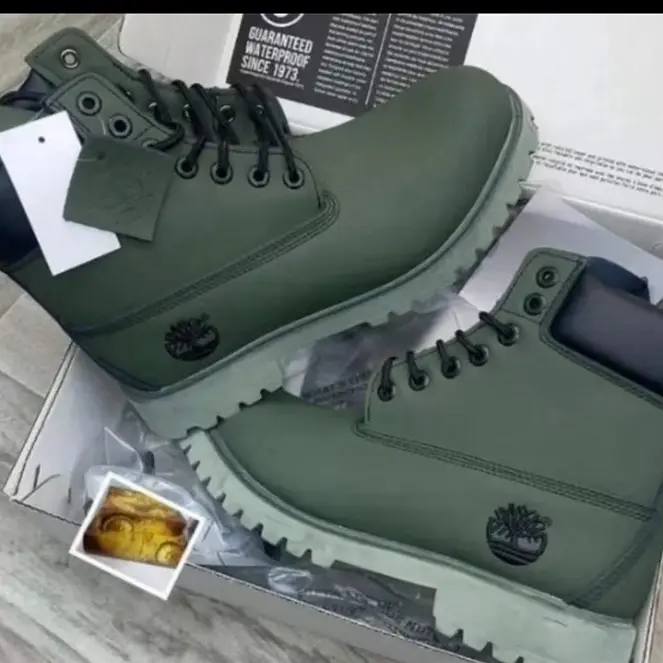 Timberland Green and Black Waterproof Boots for Men - Classic Style with Durable Sole