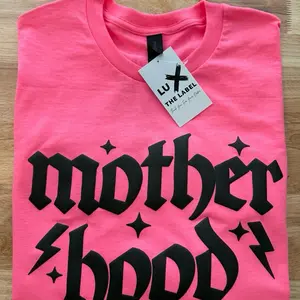 MOTHERHOOD "PUFF PRINT" GILDAN T-SHIRT