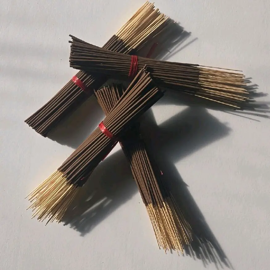 Incense Sticks (100 Count) Incense Sticks (100 Count)