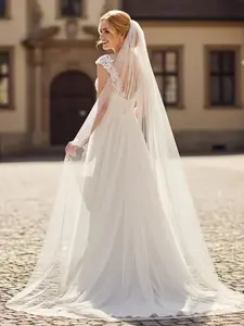1pcs cathedral-length bridal veil measures 2 meters (approximately 78.74 inches) in length. Featuring a simple, single-layer tulle design and complete with a hair comb, it is the perfect accessory for a wedding ceremony Trailing veil