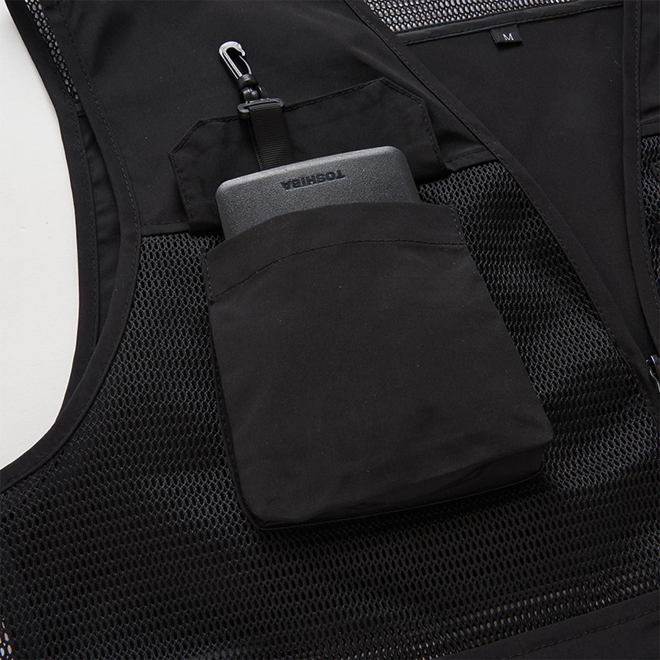 Versatile Mesh-Lined Utility Vest for Men Durable Quick-Drying Ideal for Outdoor Activities Menswear Tops