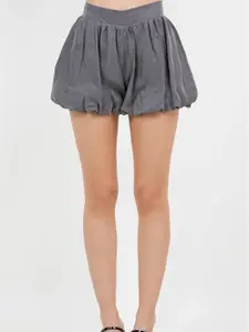 FLOWY WOVEN BALLOON SHORTS WITH V WAISTBAND - CHARCOAL