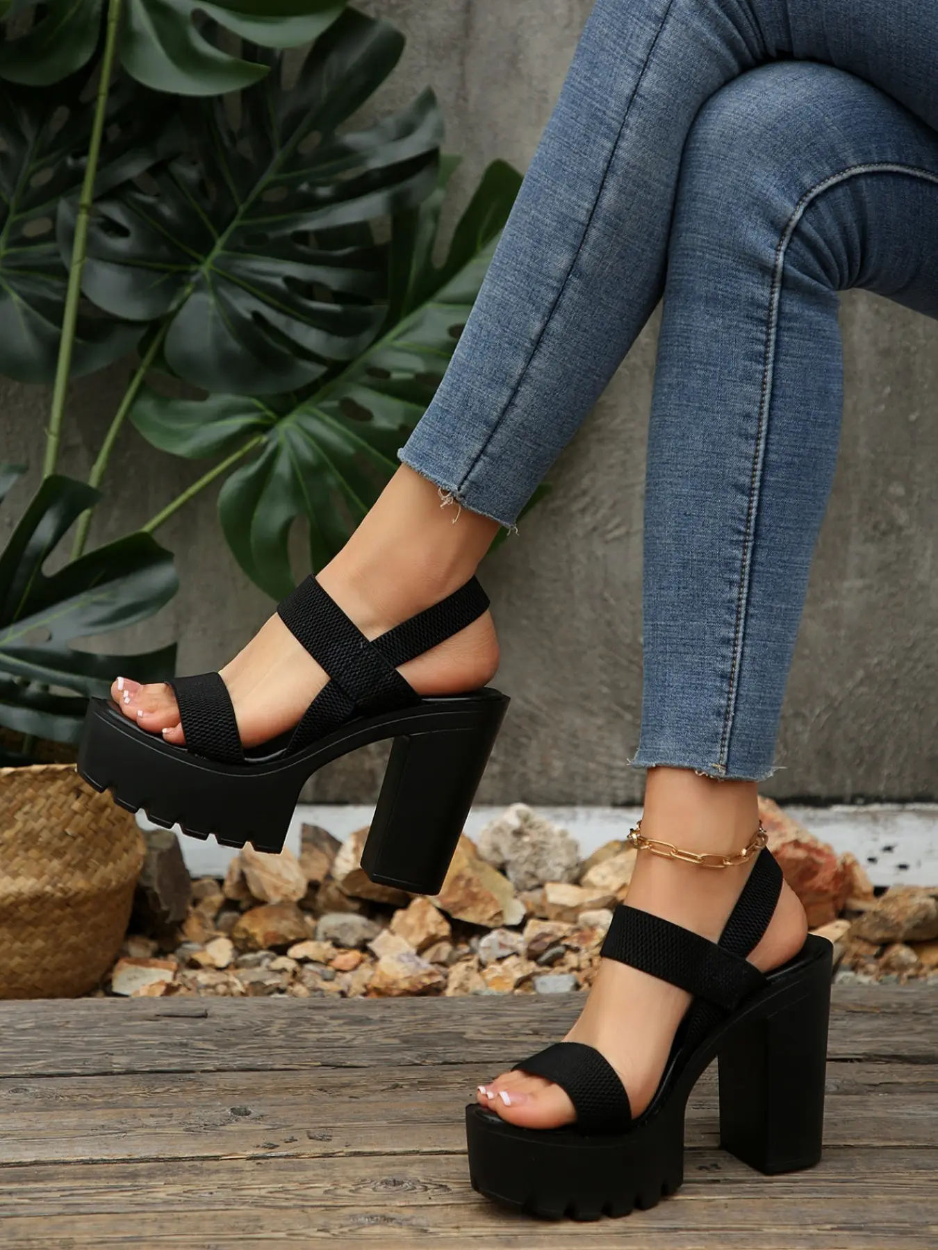 Ladies' Thick-Soled High-Heeled Sandals with Elegant Open Toe, Fashion Simple Straight Strap Design, Comfortable for Daily Wear