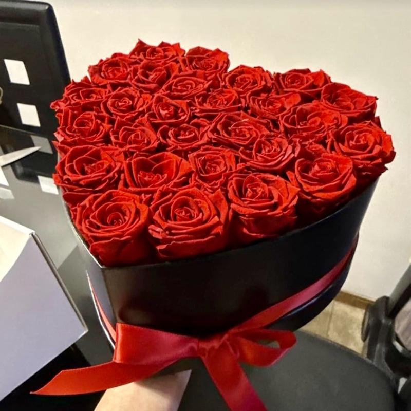Luxury Ferrero Rocher Gift forever Preserved Roses in Heart-Shaped Box with 27 Eternal Red Roses & 24 Ferrero Rocher Chocolates for Anniversary Birthday Gift for Wife Mother Best Friend Girlfriend dark