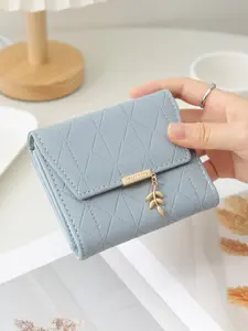 New Women's Short Wallet With Zipper, Plaid Buckle Foldable Handbag, Leaf Pendant Trifold, Student Zipper Coin Purse, Multi-Card Holder, Gift Idea