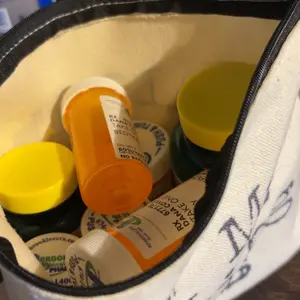 Letter Print Canvas Makeup Bag, Travel Accessories, Zipper Makeup Organizer Pouch, Versatile Storage Bag for Travel, Office, Home, Everyday Bags, Cosmetic Pouch