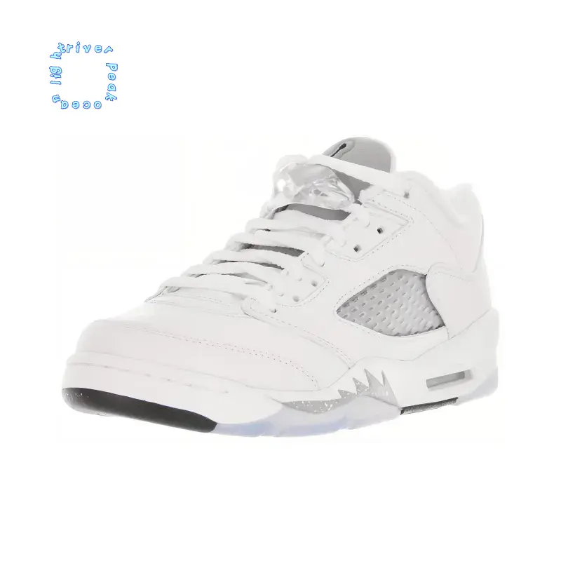 White Tumbled Leather Upper Low-Top Retro Basketball Shoes with Metallic Silver Midsole and Translucent Crystal Outsole