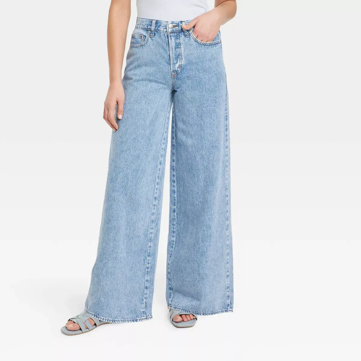 Women's High-Rise Wide Leg Jeans - Universal Thread Medium Wash 12 Wideleg Pants