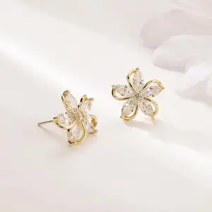 【Must be】Flower Design Rhinestone Stud Earrings, ElegantTrendy Matching Earrings Jewelry for Women,Classic Fashion Accessories for Daily Used