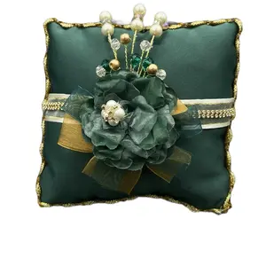 Ring pillow holder