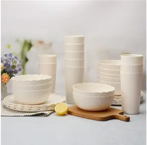 Elegant 30-Piece Scalloped Dinnerware Collection – Cream