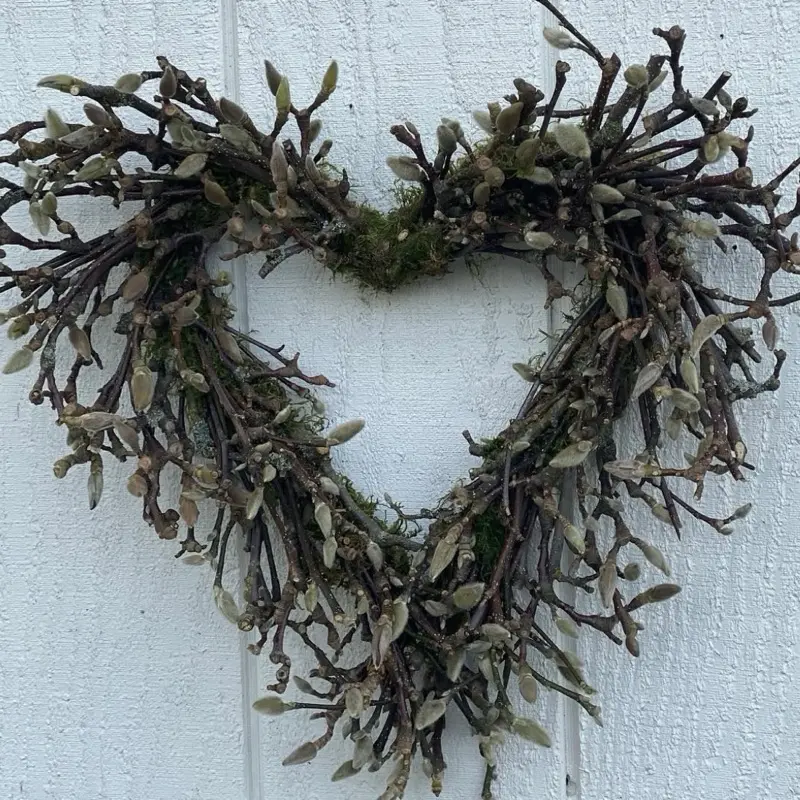 Heart Shaped Wreaths Tulip Magnolia with Natural Branches for Home Decor
