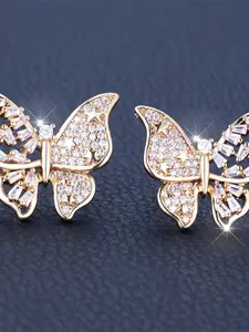 A pair of golden white zirconia butterfly asymmetrical earrings are fashionable, high-end and simple, suitable for women to wear during proposals, travels and daily life