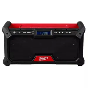 Milwaukee M18 18V Lithium-Ion Cordless Jobsite Radio Milwaukee M18 18V Lithium-Ion Cordless Jobsite Radio