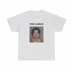 Daniel Larson Mugshot Unisex Heavy Cotton Fee - FREE LARSON! Classic T-shirt Cotton Casual Fashion Menswear Retro Streetwear Top Vintage Classic