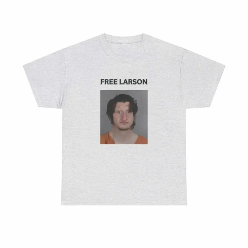 Daniel Larson Mugshot Unisex Heavy Cotton Fee - FREE LARSON! Classic T-shirt Cotton Casual Fashion Menswear Retro Streetwear Top Vintage Classic