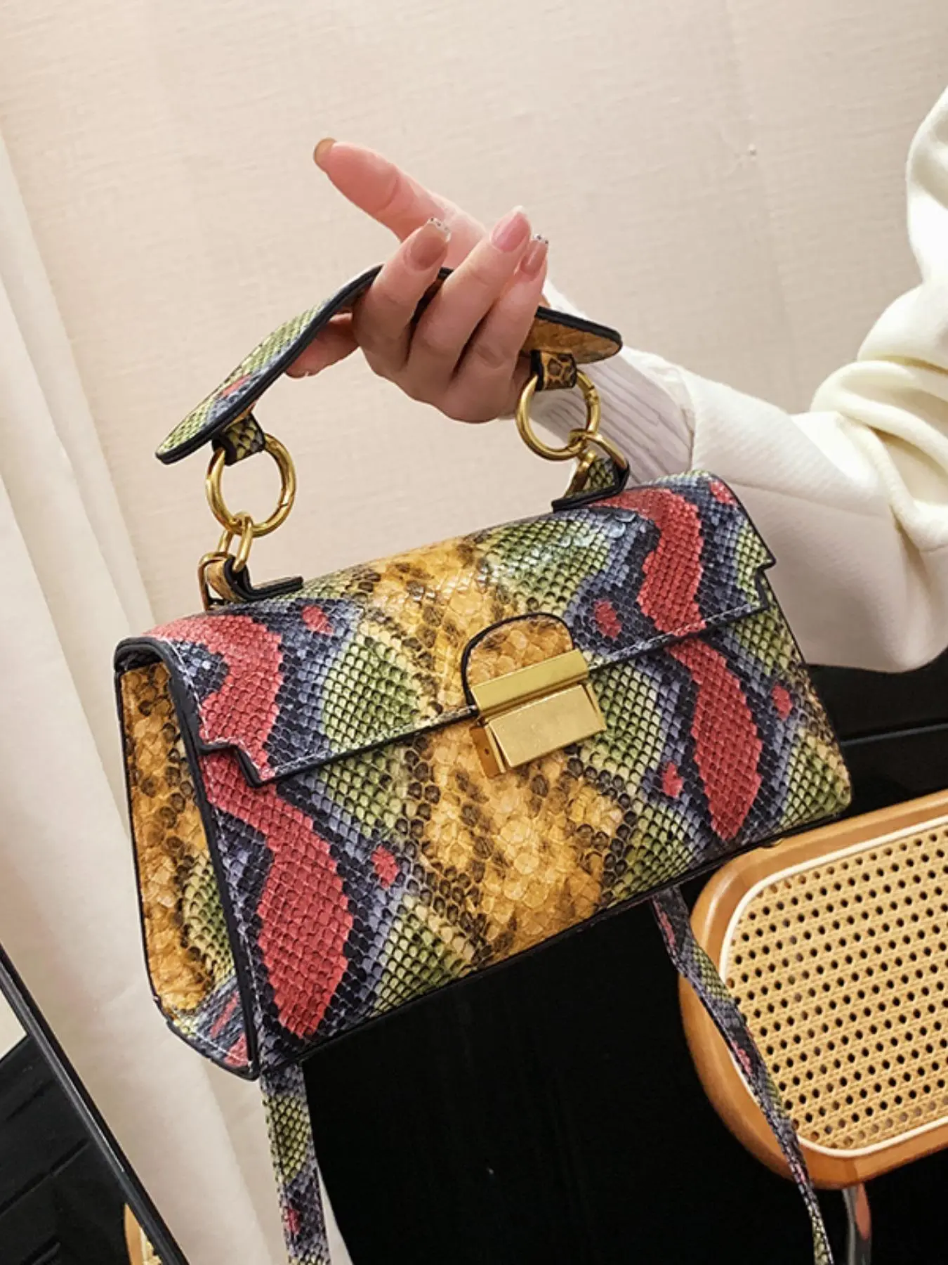 Fashionable Snakeskin Print Handbag, New Fashion Versatile Shoulder Bag, Crossbody Bag for Women, Versatile High-quality Daily Commuting Bag, Daily Commuter Purse, Casual Trendy Purses, Stylish Crossbody Bags, Fashionable Patterned Bag