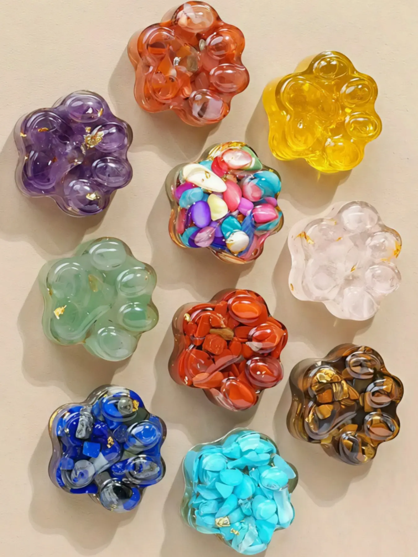 Crystal Resin Cat Paw Ornament, Desktop Decoration, Interior Craft, Unique Gift for Cat Lovers, Elegant Crystal Decorative Piece, Charm for Desktop