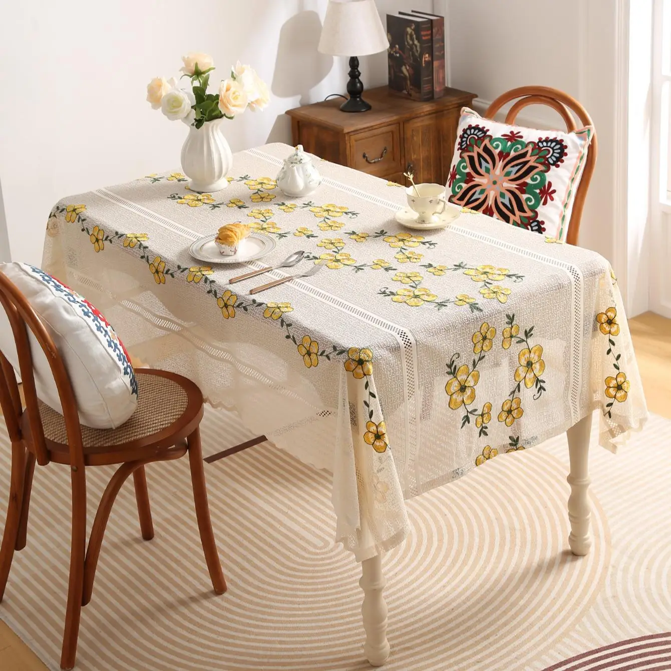 Room Decor Flower Embroidered Tablecloth, Summer Household Decorative Tablecloth, Elegant Protective Design Dining Table Cover for Home Decor Party Ho