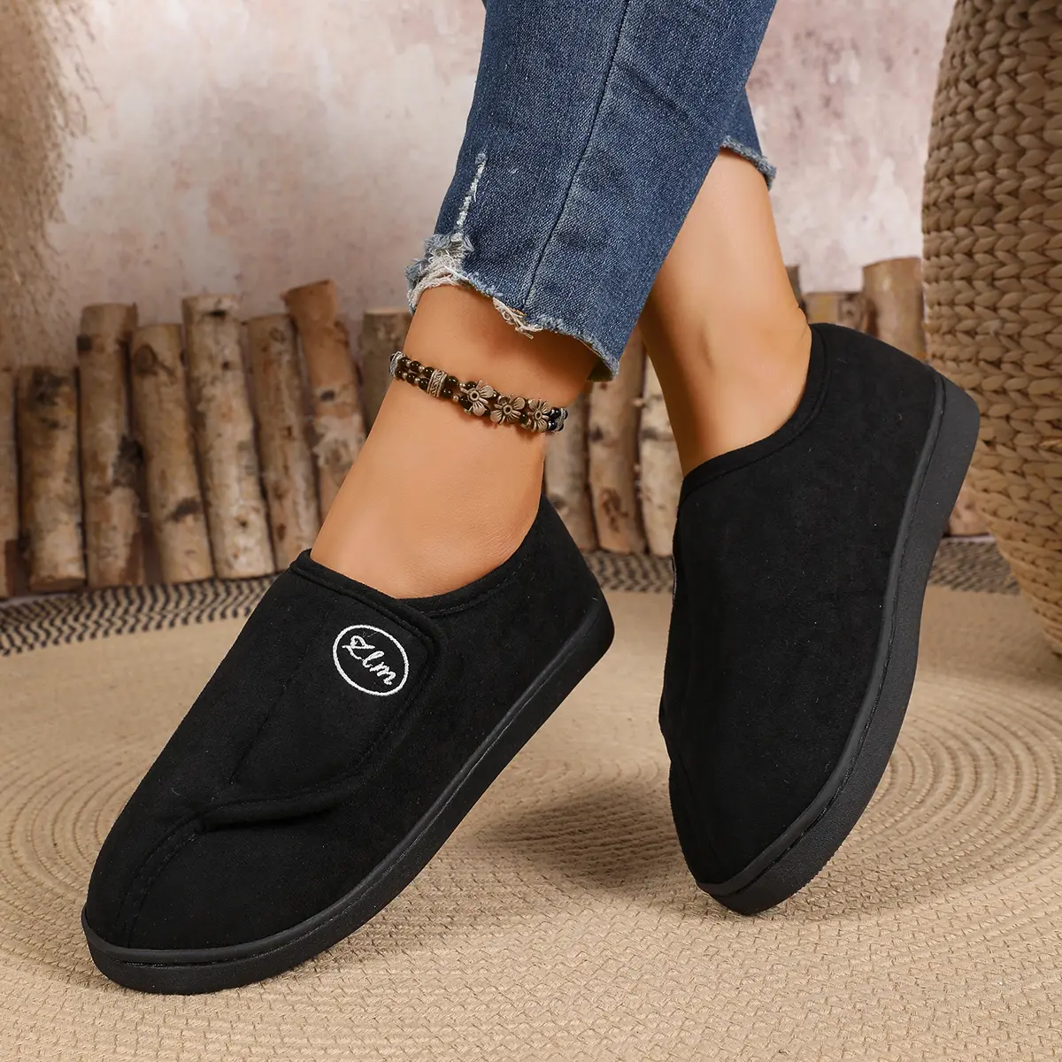 Unisex Warm Fuzzy House Slippers, Non-Slip Rubber Sole Soft Plush Lined Indoor Outdoor Comfort Shoes for Men Women