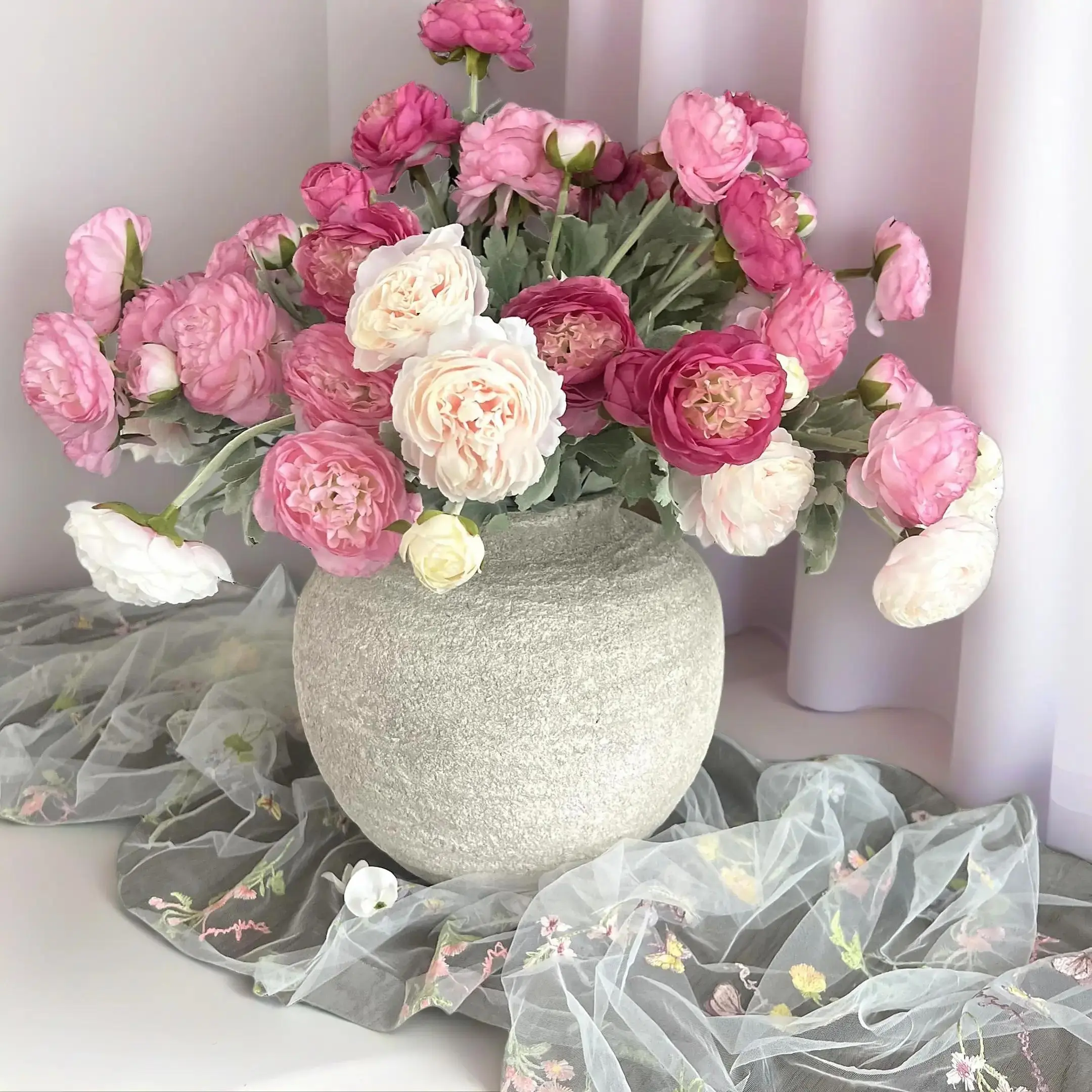 [Back to School] Molilito Premium Silk Faux Ranunculus & Peony Flower Bouquet with Gift Box, Pink & Cream White, Realistic Artificial Florals for Wedding Arch, Table Decor, Bridal & Bridesmaid Bouquets