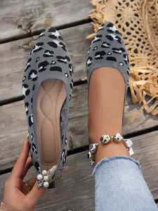 Women's Leopard Print Plaid Knit Flats, Casual Trendy Flat, Casual Round Toe Slip-On Shoes, Rubber Sole Textile Upper, All Season Footwear