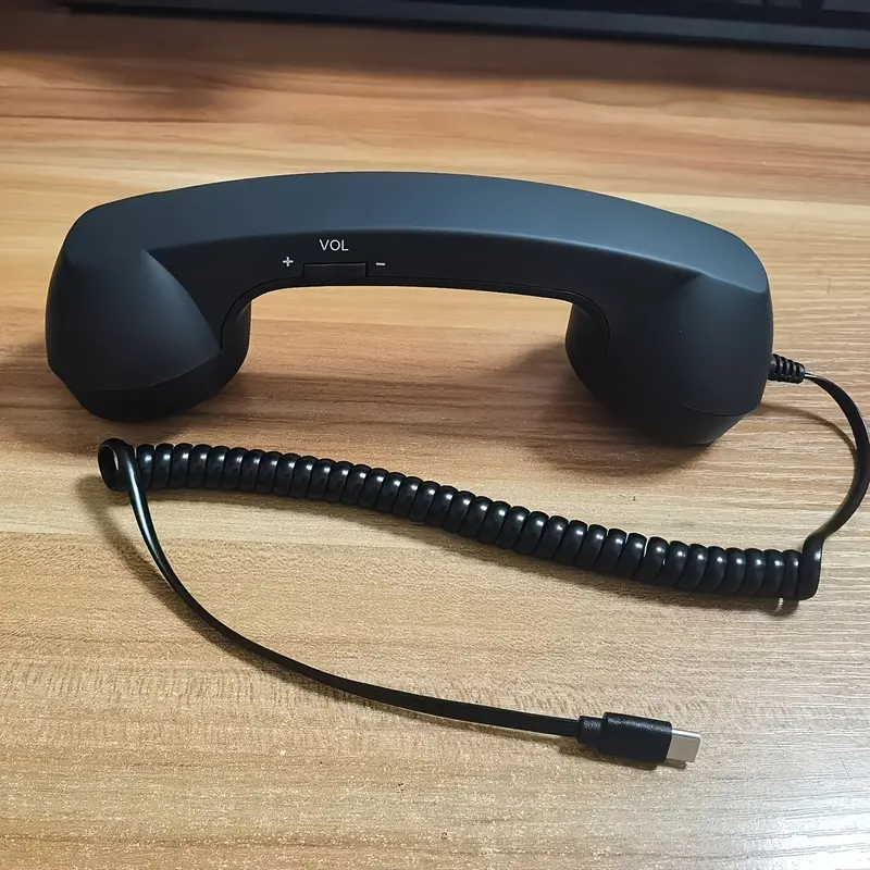 New Type-C Direct Plug Retro Microphone, No Conversion Needed, Ergonomic Design, Compatible with C Port Phones, Live Streaming and Podcast Equipment, Live Broadcast Equipment, USB Mic, Dreamy Multiple Color Options