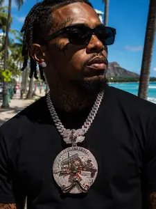 Customized 3D character design with full diamond pendant, claw inlay technology, advanced material 18K gold-plated hip-hop style, all ice crystal D VVS unisex party accessories, commemorative day high-end hip-hop pendant