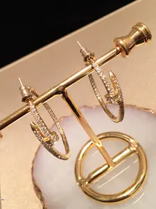 Elegant Rhinestone Stud Earrings, Large Circle Design, Luxurious Noble Style, Perfect for Evening Events, High-Quality Jewelry