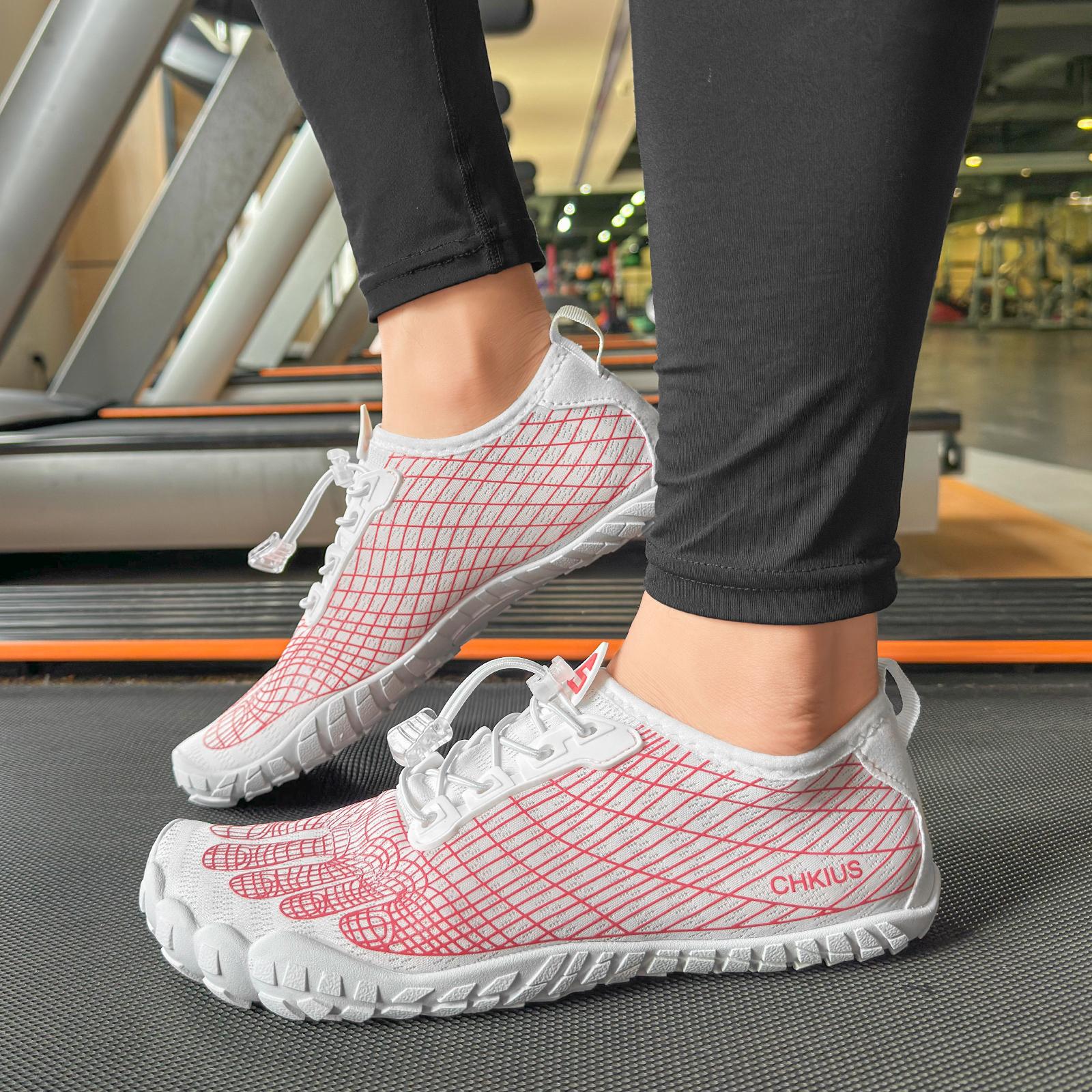 Outdoor hiking shoes, beach wading shoes, summer soft soled breathable swimming and fishing shoes, indoor fitness and yoga shoes