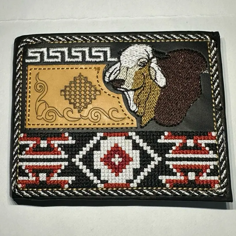 Cartera de Cuero Con Hermoso Bordados de toro y Tonos rojos
