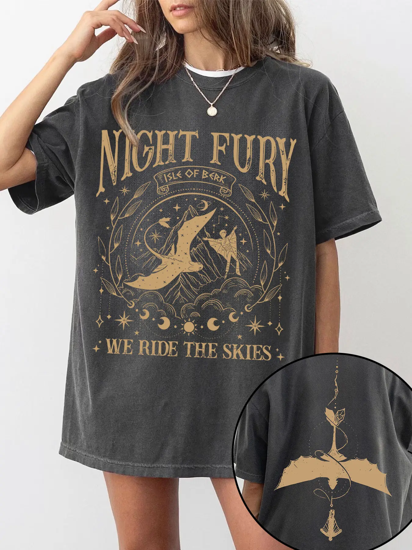 ark Charcoal Vintage Night Fury Graphic, Prints Oversized T-Shirt - How to Train Your Dragon IP Casual Tee, 2025 Trending Retro Fantasy Streetwear, Soft Washed Fabric Perfect for HTTYD Fan Daily Wear, Fantasy Gatherings & Leisure Hangouts, Night Fury