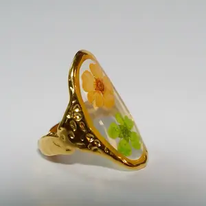 Flora Retro Chic Ring