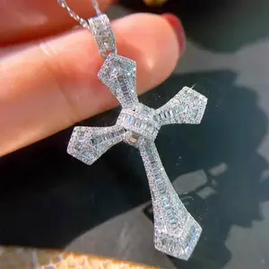 Full Moissanite Cross Pendant Necklace For Women Men, D color VVs1 Round cut, S925 Sterling Silver Pendant Necklace For Women Men Couples, 19.69inch Twist Chain, Ideal Holiday Gift Classic Gift for Anniversary and Holiday Celebrations For