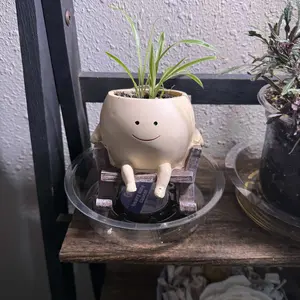 Cartoon Design Resin Vase, 1 Piece Cute Chair Design Vase with Drain Hole, Decorative Flower Pot for Home Office Desk, Home Decor, Ornaments