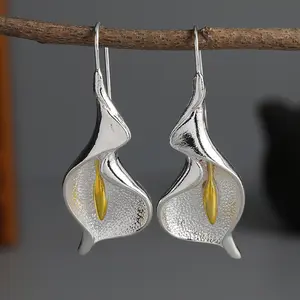 Two-Tone Calla Lily Flower Dangle Drop Earrings Mother's Day Gift Ideas Matte Finish Whimsical Accessories