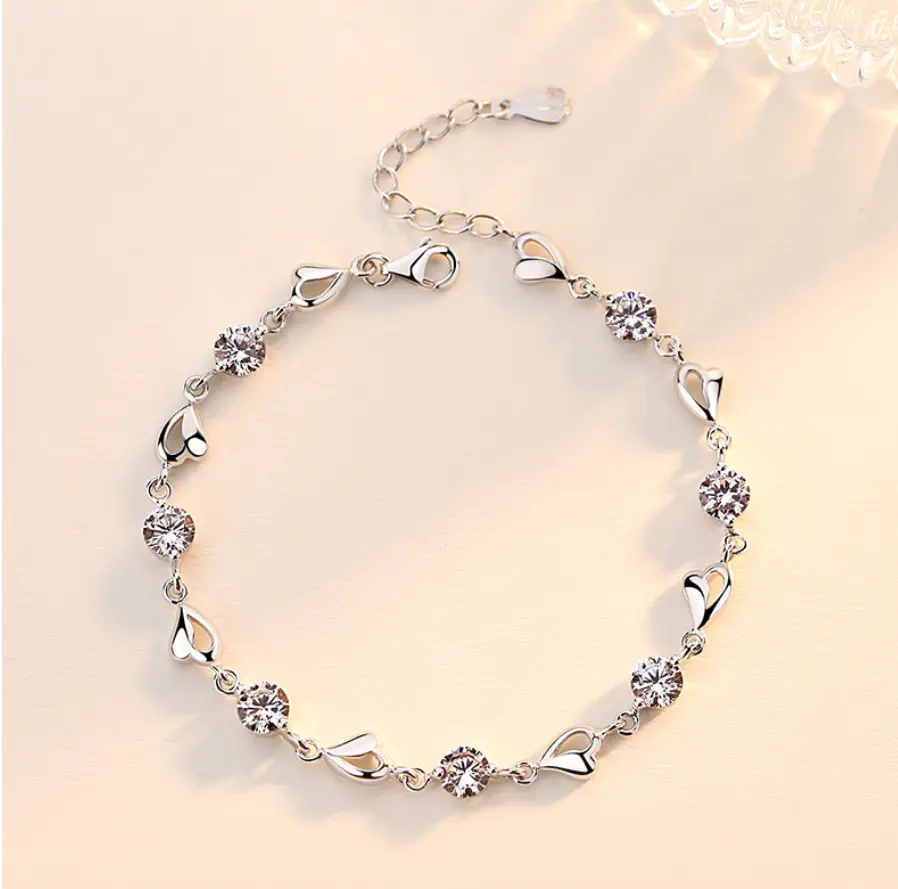 Silver Tone Heart Bracelet for Women, Dainty Adjustable Rhinestone Link Bracelet, Cute Sparkly Love Jewelry, Minimalist Fashion Bracelet, Birthday Valentine’s Day Gift for Her, Girlfriend, Wife, Teen Girls, Pink Blue White Crystal Style