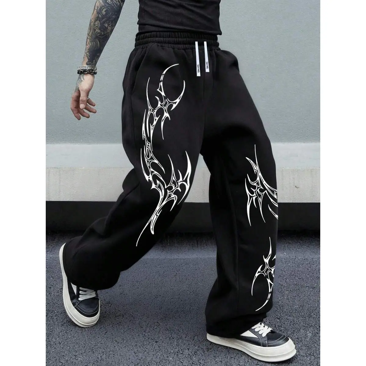 Men's Plus Size (4XL, 6XL) Stretch Black Polyester Long Sweatpants - Unisex Loose-Fit Mid-Waist Below-Ankle Knitted, Drawstring, Zipper Pockets, Cartoon Street Culture Graphic, Comfortable Menswear Streetwear for Halloween